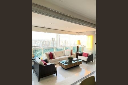 Apartamento à venda com 4 quartos, 335m² em Vila Regente Feijó, São Paulo