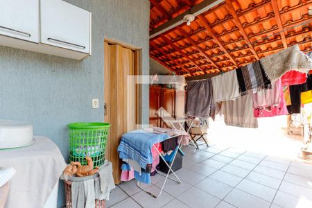 Casa para alugar com 317m², 4 quartos e 5 vagas Casa para alugar com 317m², 4 quartos e 5 vagasÁrea de Serviço