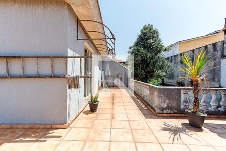 Casa para alugar com 317m², 4 quartos e 5 vagas Casa para alugar com 317m², 4 quartos e 5 vagasVaranda Suíte 1