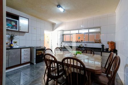 Casa para alugar com 317m², 4 quartos e 5 vagas Casa para alugar com 317m², 4 quartos e 5 vagasCozinha