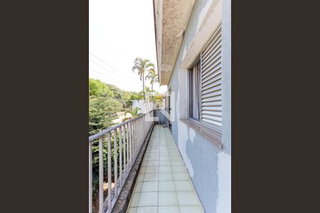 Casa para alugar com 317m², 4 quartos e 5 vagas Casa para alugar com 317m², 4 quartos e 5 vagasSacada Quarto 4