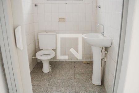 Banheiro de casa para alugar com 2 quartos, 108m² em Vila Medeiros, São Paulo