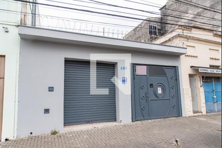 Casa para alugar com 424m², 2 quartos e 10 vagas Casa para alugar com 424m², 2 quartos e 10 vagasFachada