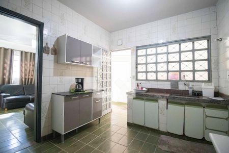 Casa para alugar com 109m², 2 quartos e 1 vagaCozinha