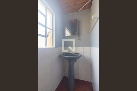 Casa para alugar com 50m², 2 quartos e 1 vaga Casa para alugar com 50m², 2 quartos e 1 vagaBanheiro