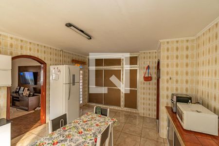 Casa à venda com 320m², 3 quartos e 3 vagasCozinha