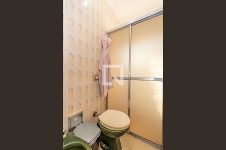 Casa à venda com 320m², 3 quartos e 3 vagasBanheiro da Suíte 2