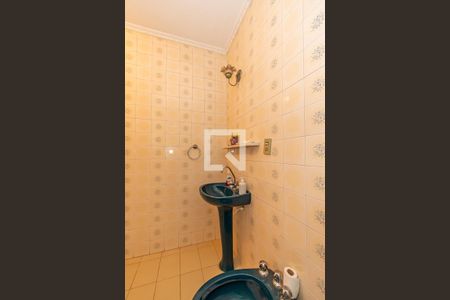 Casa à venda com 320m², 3 quartos e 3 vagasBanheiro Corredor