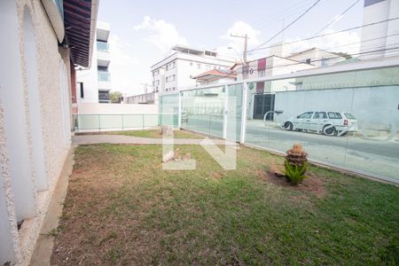 Casa para alugar com 520m², 7 quartos e 3 vagas Casa para alugar com 520m², 7 quartos e 3 vagasÁrea Externa