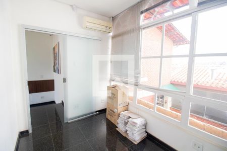 Casa para alugar com 520m², 7 quartos e 3 vagas Casa para alugar com 520m², 7 quartos e 3 vagasQuarto 2