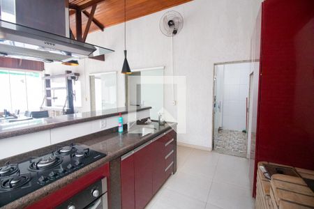 Casa para alugar com 520m², 7 quartos e 3 vagas Casa para alugar com 520m², 7 quartos e 3 vagasCozinha