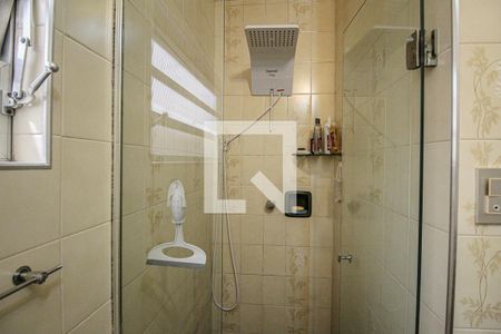 Casa à venda com 180m², 2 quartos e 2 vagas Casa à venda com 180m², 2 quartos e 2 vagasBanheiro