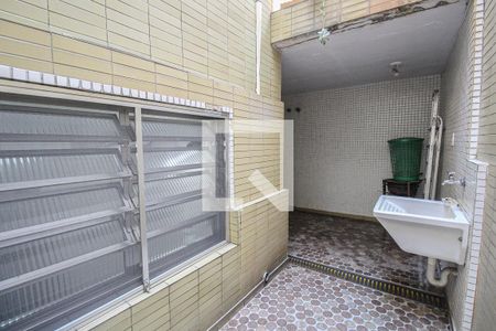 Casa à venda com 180m², 2 quartos e 2 vagas Casa à venda com 180m², 2 quartos e 2 vagasÁrea de Serviço 2