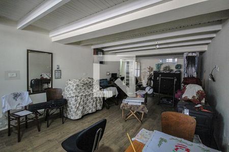 Casa à venda com 180m², 2 quartos e 2 vagas Casa à venda com 180m², 2 quartos e 2 vagasSalão de Festas