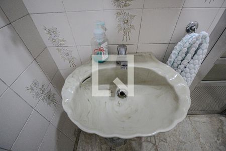 Casa à venda com 180m², 2 quartos e 2 vagas Casa à venda com 180m², 2 quartos e 2 vagasBanheiro de serviço