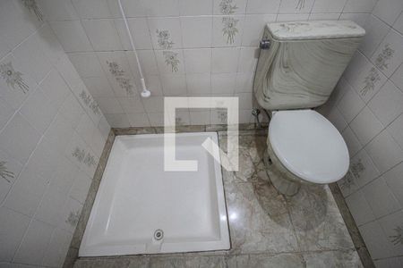 Casa à venda com 180m², 2 quartos e 2 vagas Casa à venda com 180m², 2 quartos e 2 vagasBanheiro de serviço