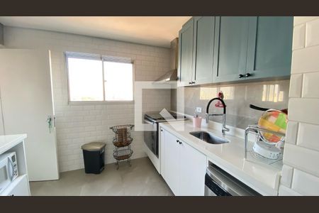 Apartamento à venda com 200m², 3 quartos e 2 vagasCozinha 