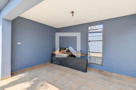 Casa à venda com 125m², 3 quartos e 3 vagasGaragem e jardim