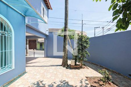 Casa à venda com 125m², 3 quartos e 3 vagasGaragem e jardim