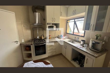 Apartamento para alugar com 140m², 3 quartos e 2 vagasCozinha