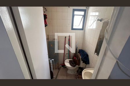 Apartamento para alugar com 140m², 3 quartos e 2 vagasBanheiro de Serviço