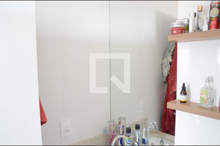 Apartamento à venda com 72m², 2 quartos e 2 vagasBanheiro da Suíte 2