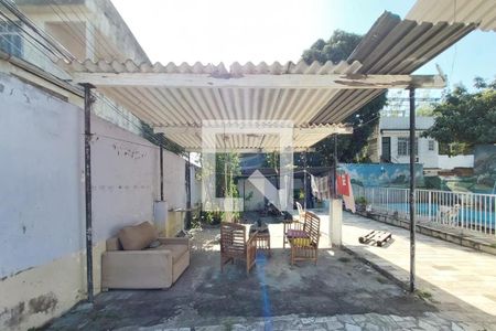 Casa à venda com 360m², 4 quartos e 4 vagasQUINTAL