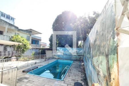 Casa à venda com 360m², 4 quartos e 4 vagasPISCINA