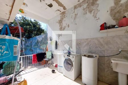Casa à venda com 360m², 4 quartos e 4 vagasÁREA DE SERVIÇO