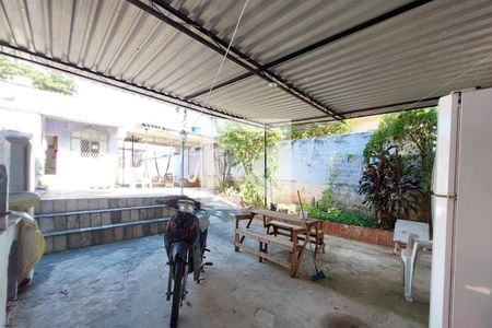 Casa à venda com 360m², 4 quartos e 4 vagasQUINTAL