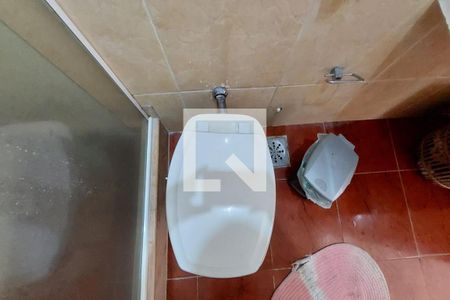 Casa à venda com 360m², 4 quartos e 4 vagasBANHEIRO 