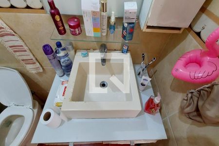 Casa à venda com 360m², 4 quartos e 4 vagasBANHEIRO 