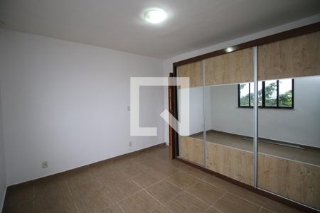 Quarto 1 de casa para alugar com 2 quartos, 80m² em Ramos, Rio de Janeiro