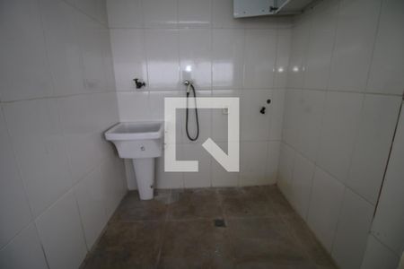 Área de Serviço de casa para alugar com 2 quartos, 80m² em Ramos, Rio de Janeiro
