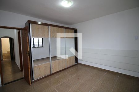 Quarto 1 de casa para alugar com 2 quartos, 80m² em Ramos, Rio de Janeiro