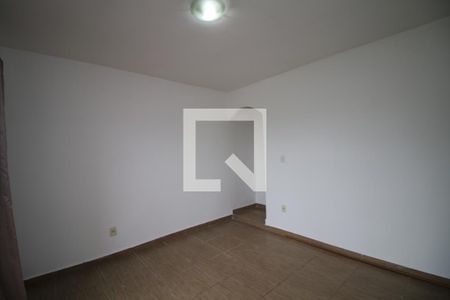 Sala de casa para alugar com 2 quartos, 80m² em Ramos, Rio de Janeiro