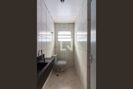 Casa à venda com 220m², 4 quartos e 4 vagas Casa à venda com 220m², 4 quartos e 4 vagasBanheiro