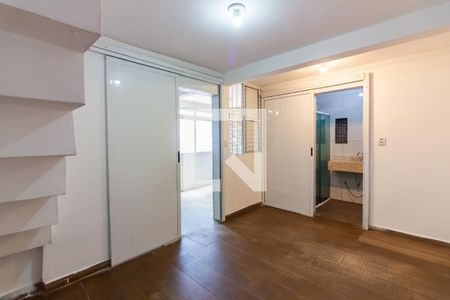 Casa à venda com 220m², 4 quartos e 4 vagas Casa à venda com 220m², 4 quartos e 4 vagassuíte 2