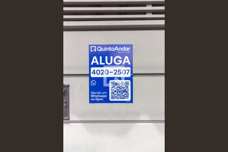 Casa à venda com 220m², 4 quartos e 4 vagas Casa à venda com 220m², 4 quartos e 4 vagasPlaca de Anuncio