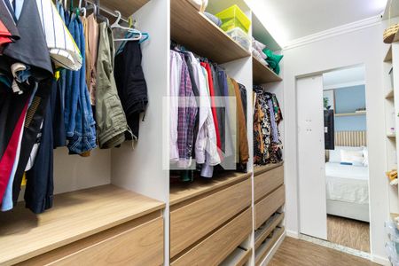 Casa de condomínio à venda com 156m², 2 quartos e 2 vagas Casa de condomínio à venda com 156m², 2 quartos e 2 vagasCloset da suíte 2