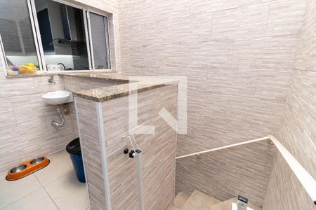 Casa de condomínio à venda com 156m², 2 quartos e 2 vagas Casa de condomínio à venda com 156m², 2 quartos e 2 vagasÁrea externa - escada para garagem