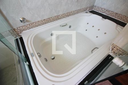 Apartamento à venda com 128m², 3 quartos e 1 vagaBanheiro da Suíte