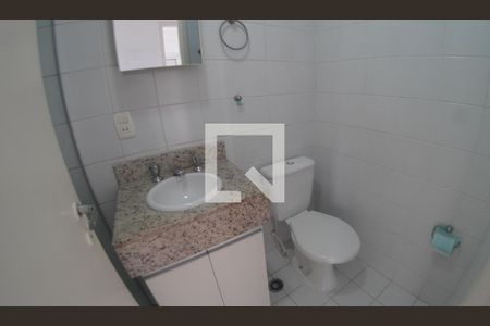 Banheiro de apartamento para alugar com 2 quartos, 57m² em Jardim Esmeralda, São Paulo
