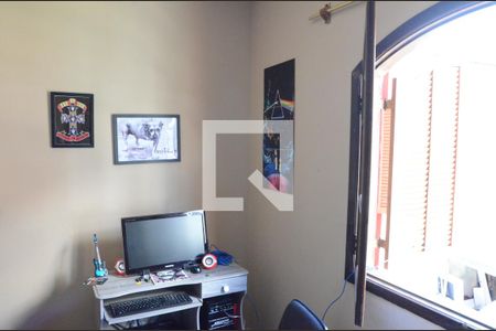 Casa à venda com 213m², 5 quartos e 2 vagasQuarto 4