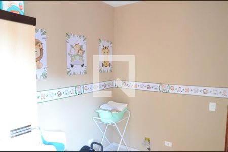 Casa à venda com 213m², 5 quartos e 2 vagasQuarto 2