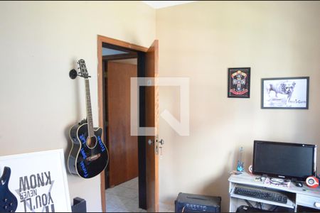Casa à venda com 213m², 5 quartos e 2 vagasQuarto 4