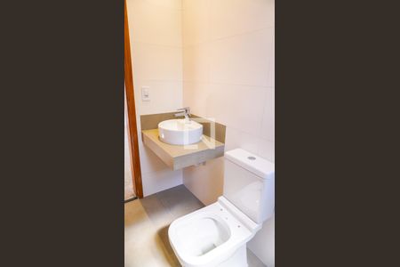 Casa à venda com 165m², 3 quartos e 2 vagas Casa à venda com 165m², 3 quartos e 2 vagasBanheiro