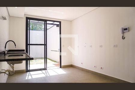 Casa à venda com 165m², 3 quartos e 2 vagas Casa à venda com 165m², 3 quartos e 2 vagasCozinha