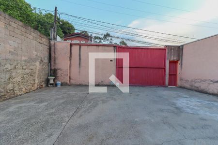Casa para alugar com 480m², 2 quartos e 5 vagasQuintal