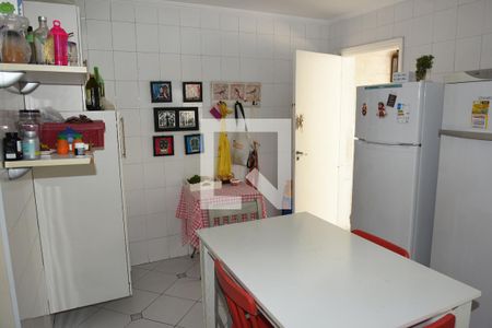 Casa à venda com 249m², 4 quartos e 3 vagasCozinha
